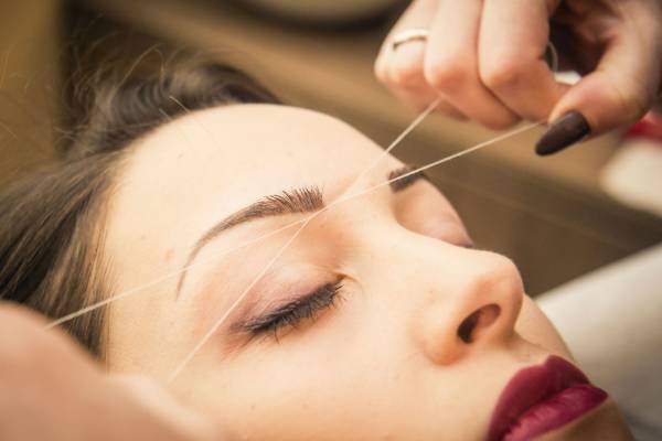 Facial Threading with Thread