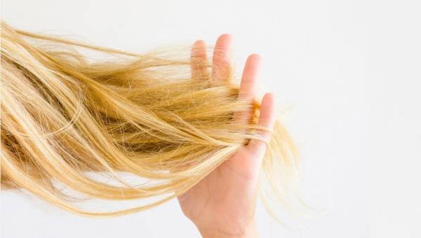 Methods for strengthening bleached hair Bleached hair