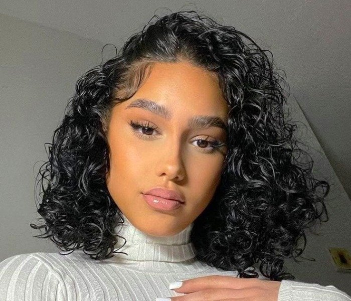 Short girls' curly hairstyles with a wet style Girls' curly hairstyles