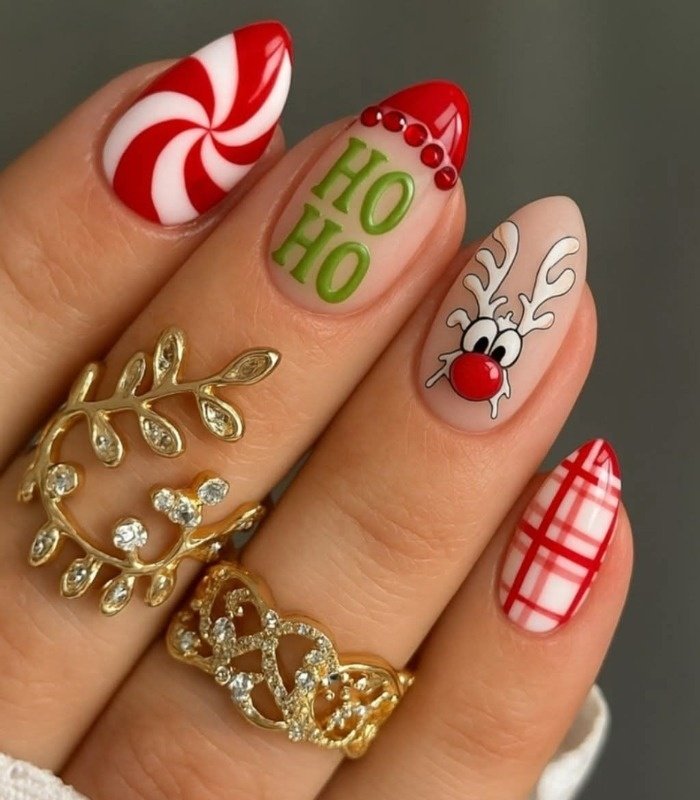 Chic Short Girl's Nail Models with Light Colors + 20 Glitter Nail Ideas