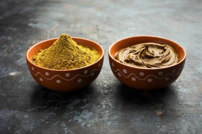 Dyeing Hair with Henna Dyeing Hair with Henna