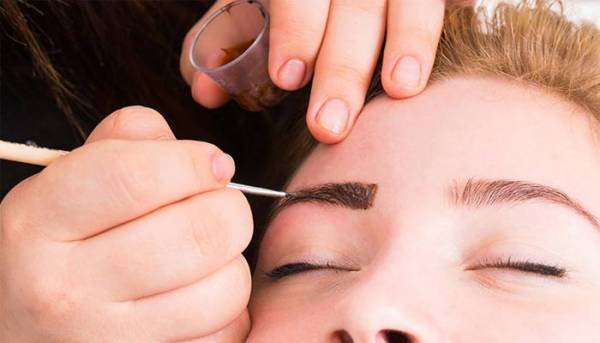 Eyebrow Dyeing with Coffee