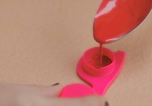 Repair Broken Lipstick