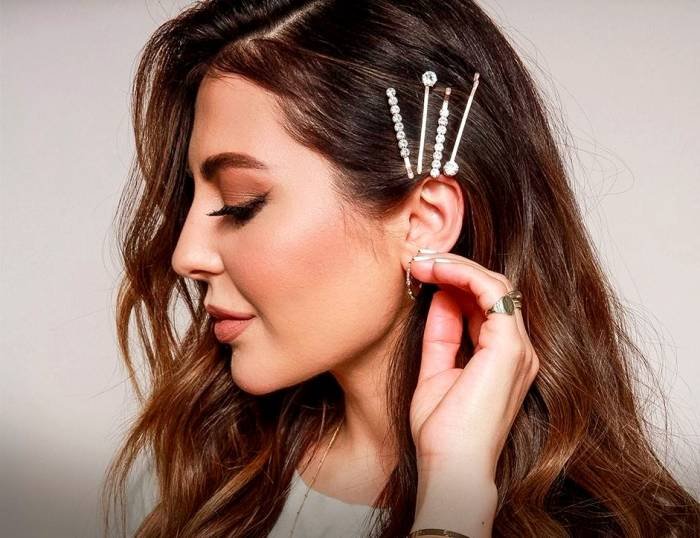 Proper Use of Bobby Pins Using Bobby Pins