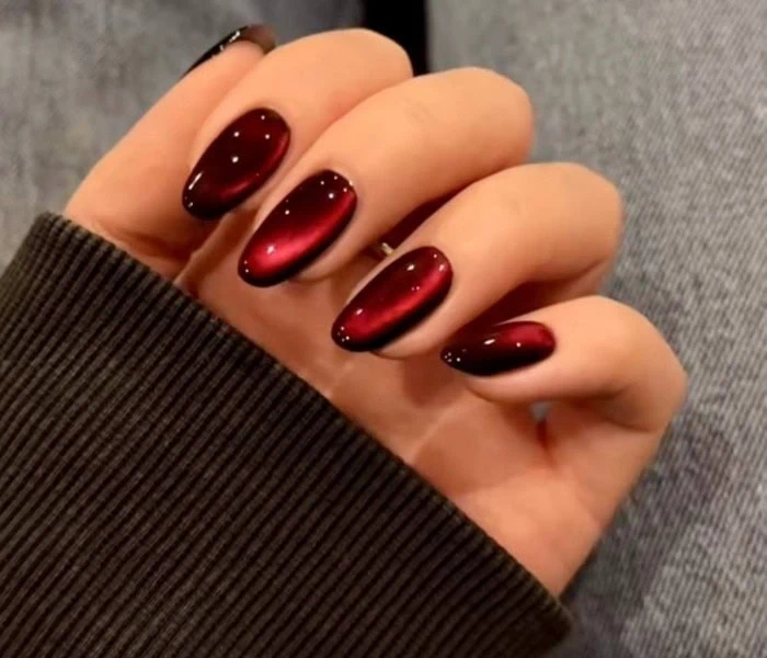 Models of Red Ice Gel Nail Polish