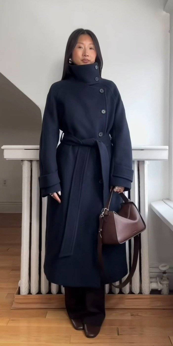 Style with long collared coats Long, collared coats