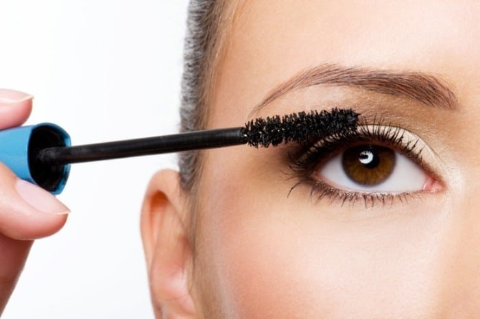 Mascara Application