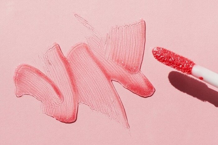 Correct Method for Applying Lip Gloss Method of Applying Lip Gloss