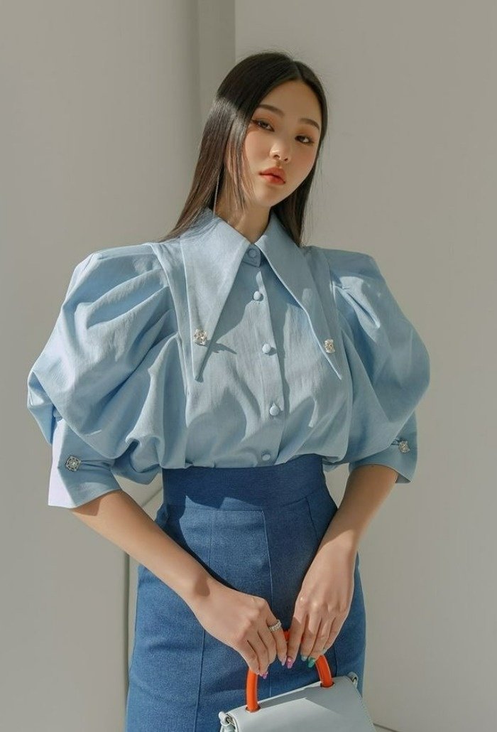 Style with oversized blouses and shirts Oversized blouses and shirts