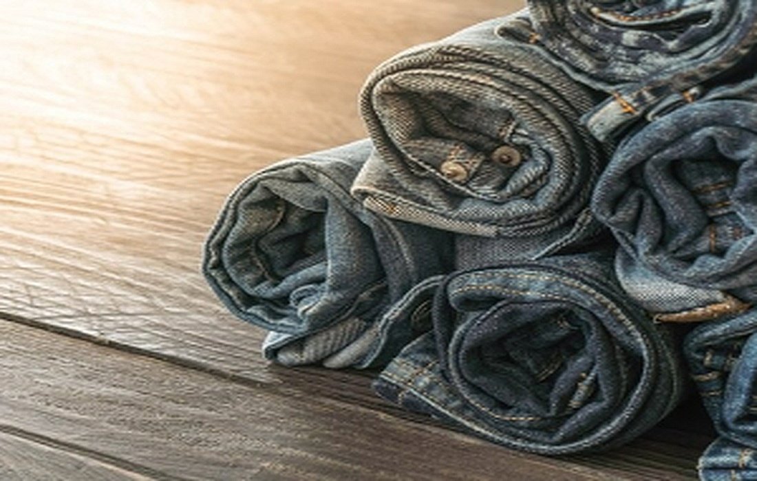 False two-piece jeans